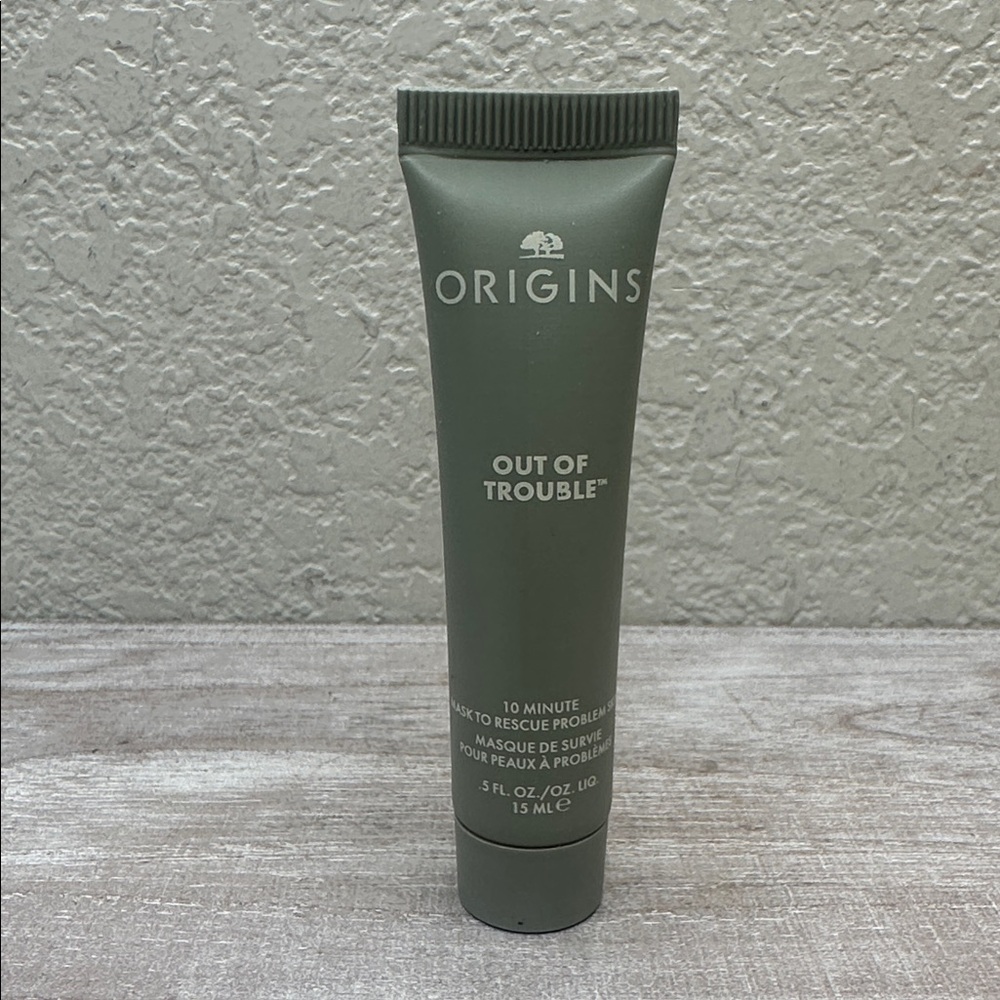 $4 🌙 NWT Origins Out of Trouble Mask